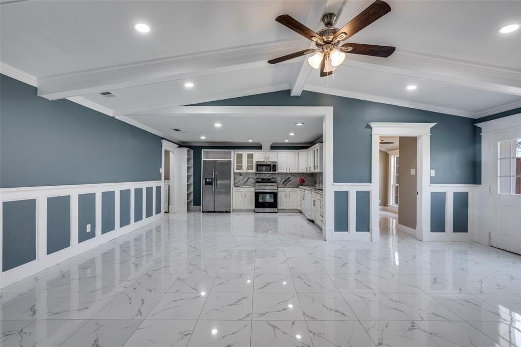 2403 Vassar Ct - Photo 4 of 25