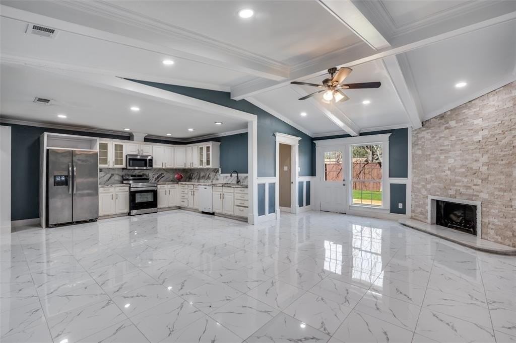 2403 Vassar Ct - Photo 7 of 25