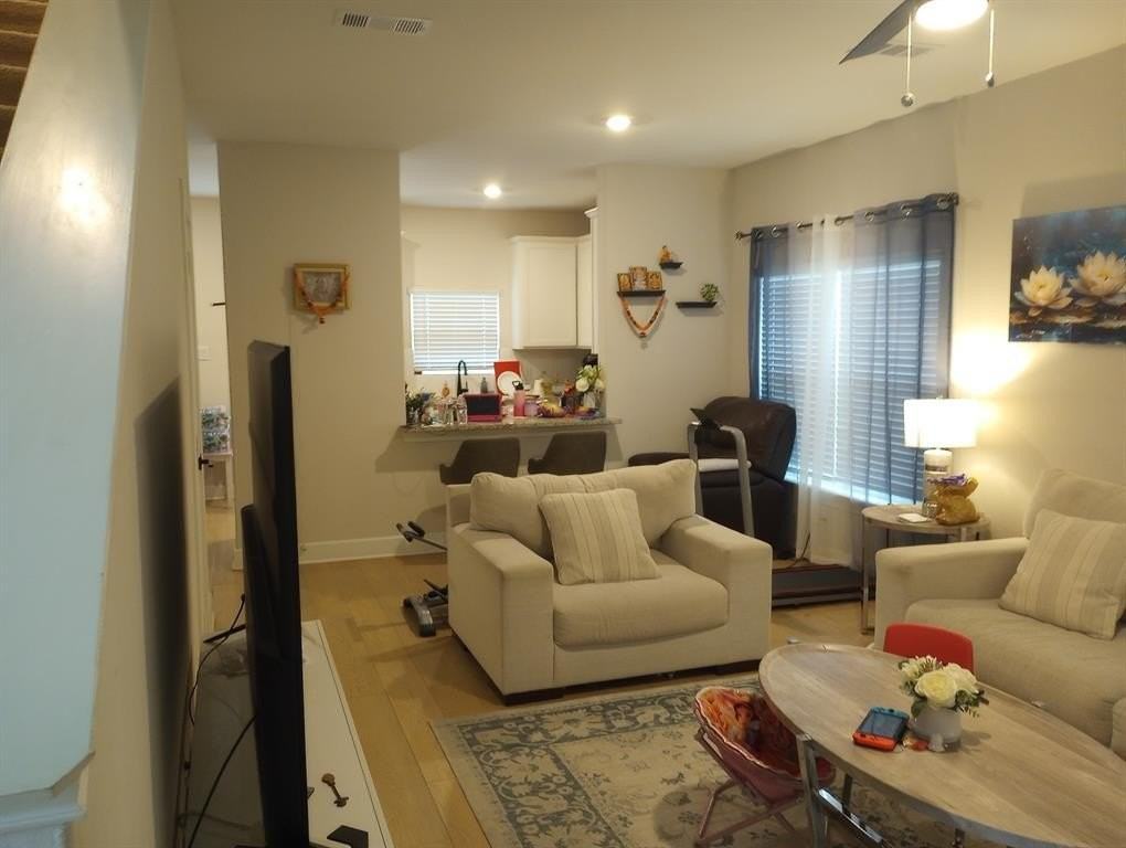 1328 Windermere Way - Photo 5 of 21