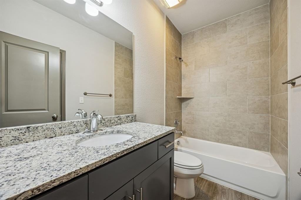 8714 Tudor Pl - Photo 5 of 18