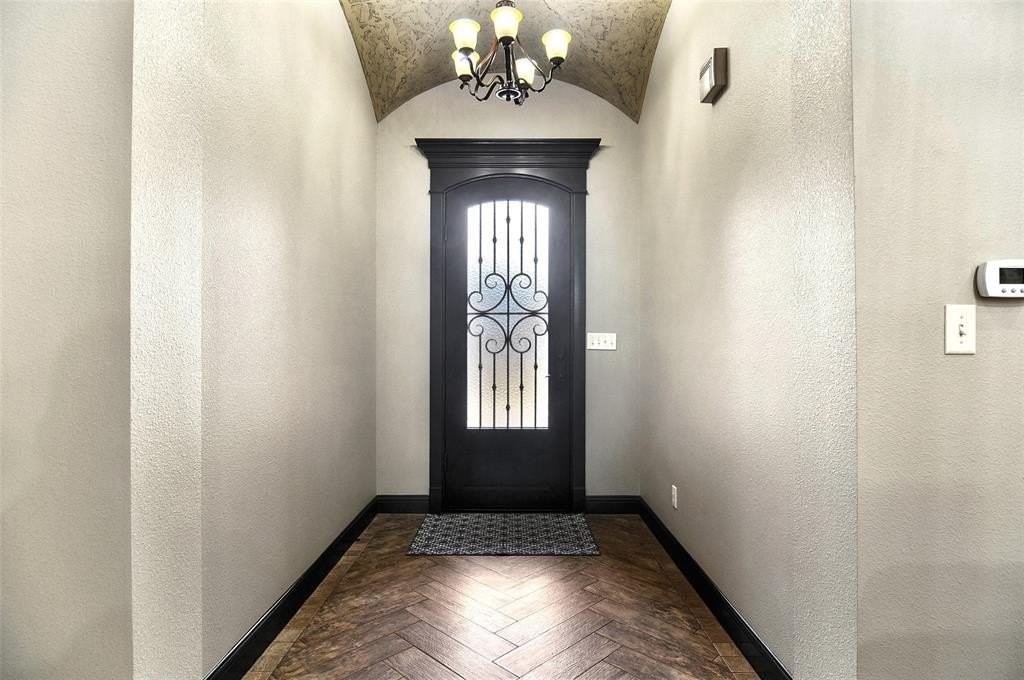 4620 Stoney Creek Ct - Photo 3 of 38