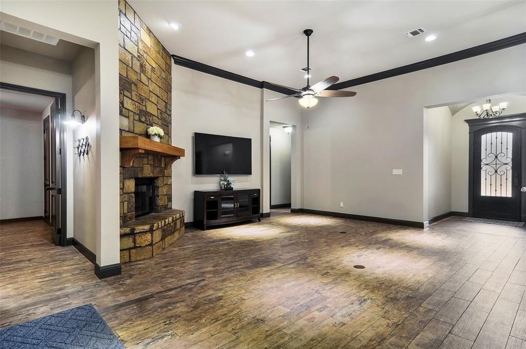 4620 Stoney Creek Ct - Photo 6 of 38