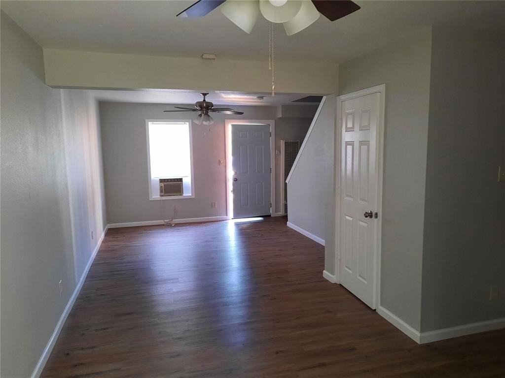 1011 Vine St #19 - Photo 2 of 5