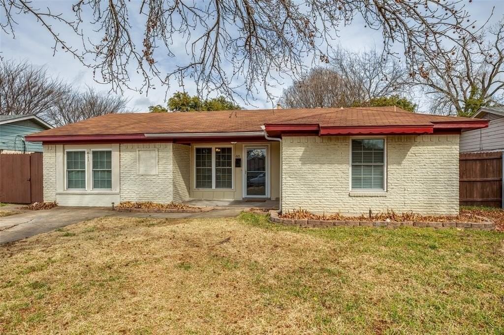 611 Fairview Dr - Photo 2 of 25