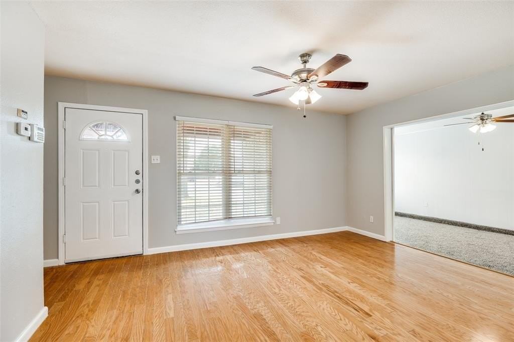 611 Fairview Dr - Photo 3 of 25