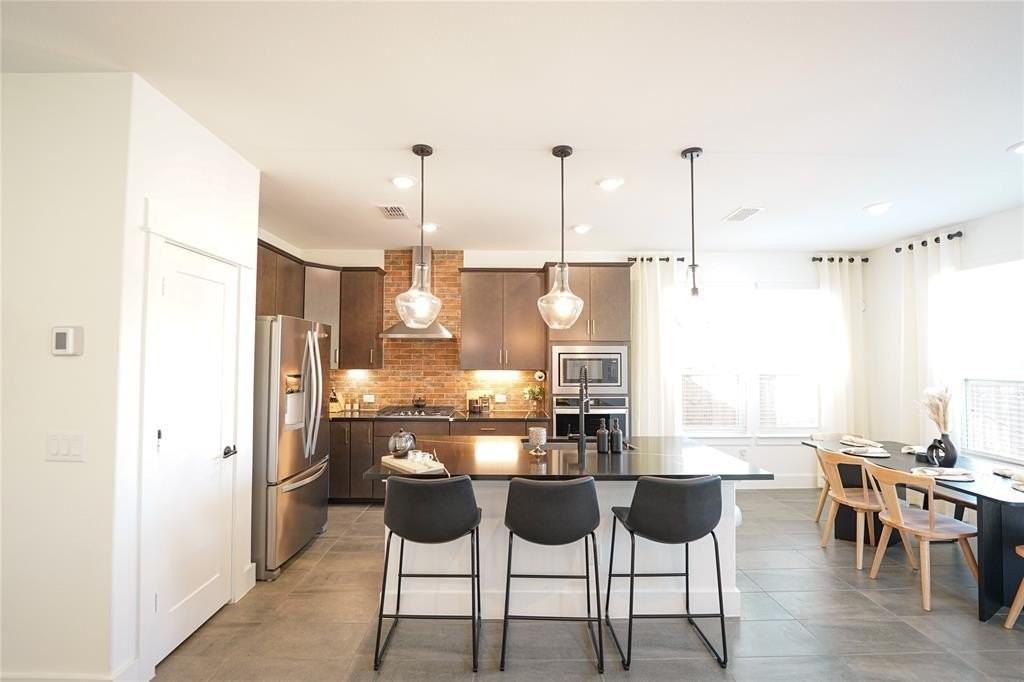 7557 Donnelly Ave - Photo 7 of 35