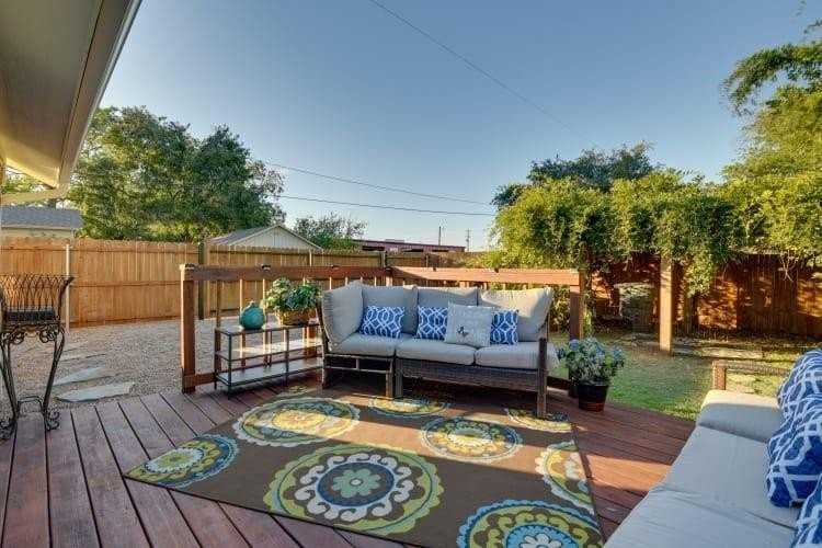 520 W Bluff St - Photo 3 of 36