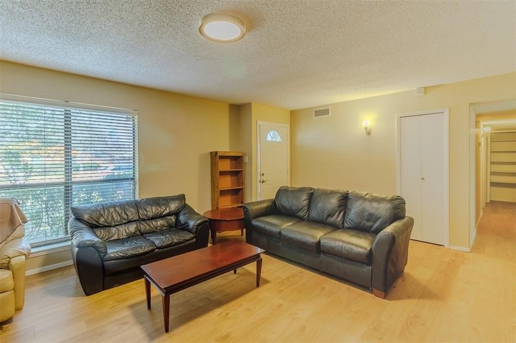 2614 Saint George Dr - Photo 3 of 23