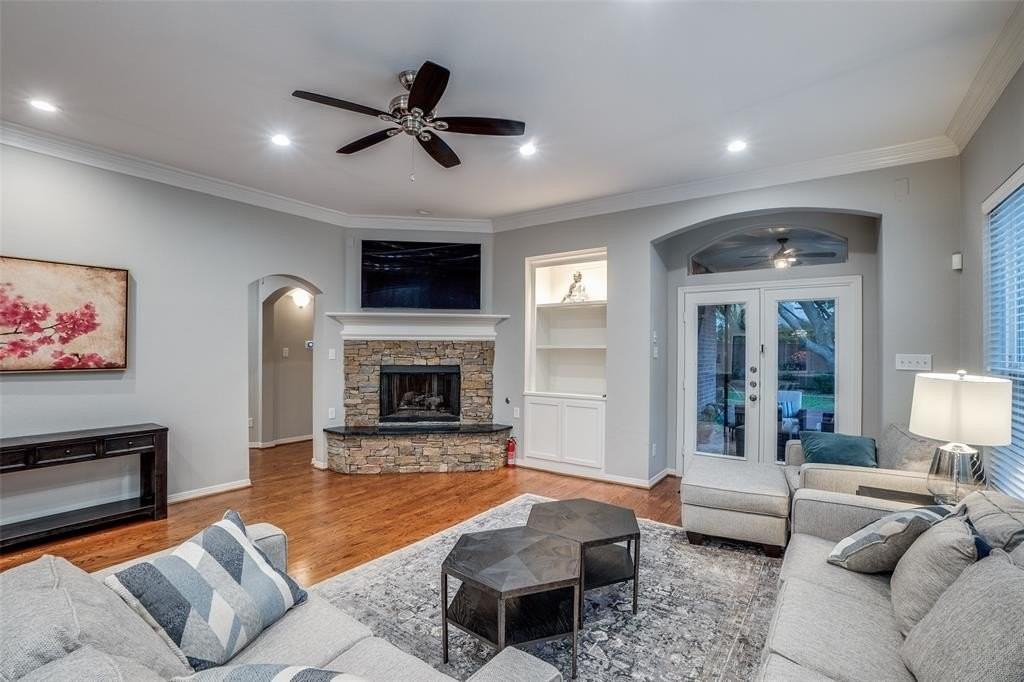 7953 Glade Creek Ct - Photo 4 of 23