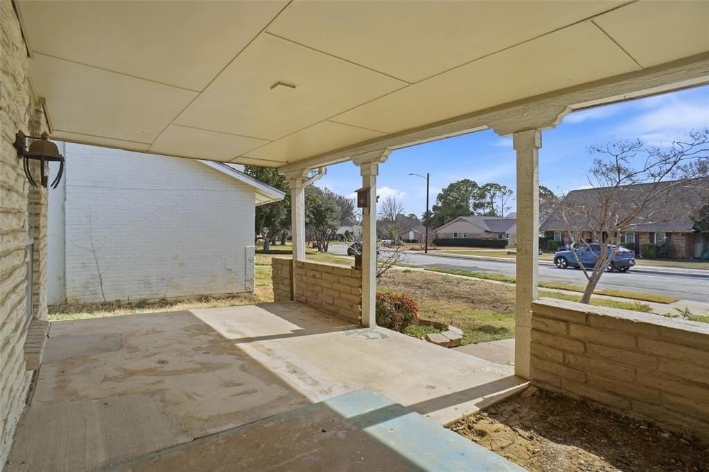 3825 Old Faithful Ct - Photo 3 of 39