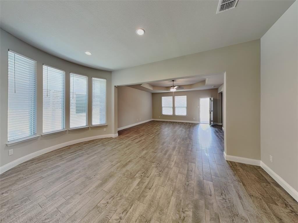 2004 Windsor Dr - Photo 6 of 20