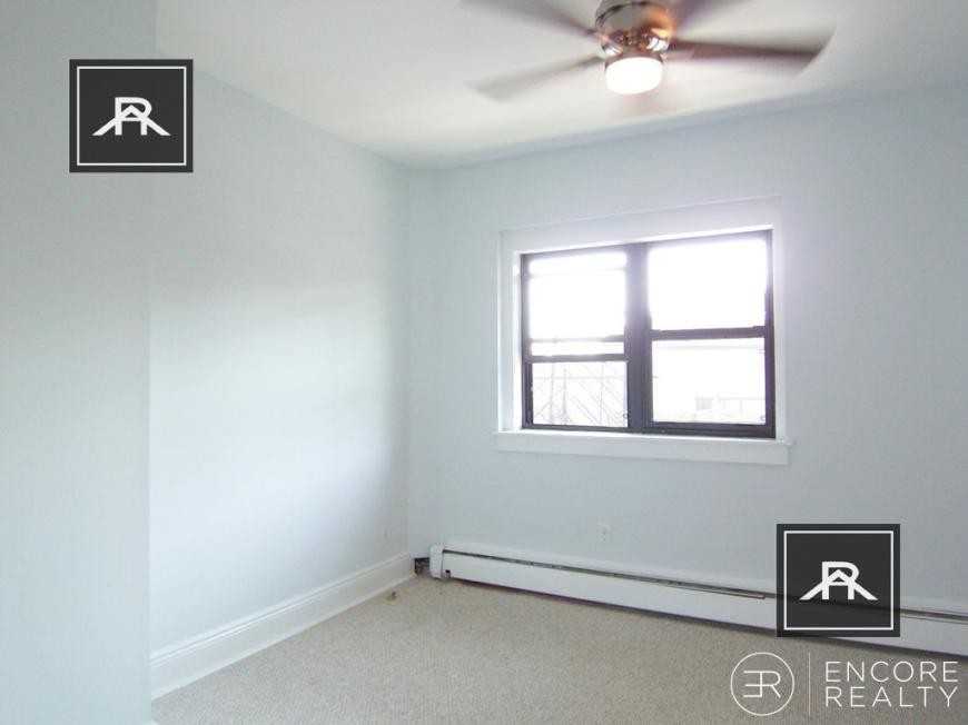 20 Medfield St - Photo 2 of 6