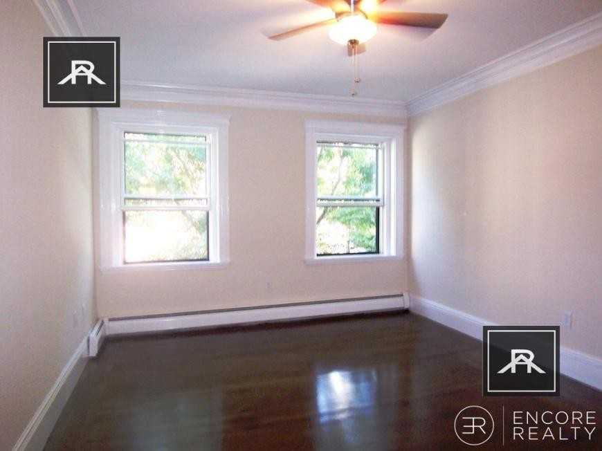 20 Medfield St - Photo 3 of 6