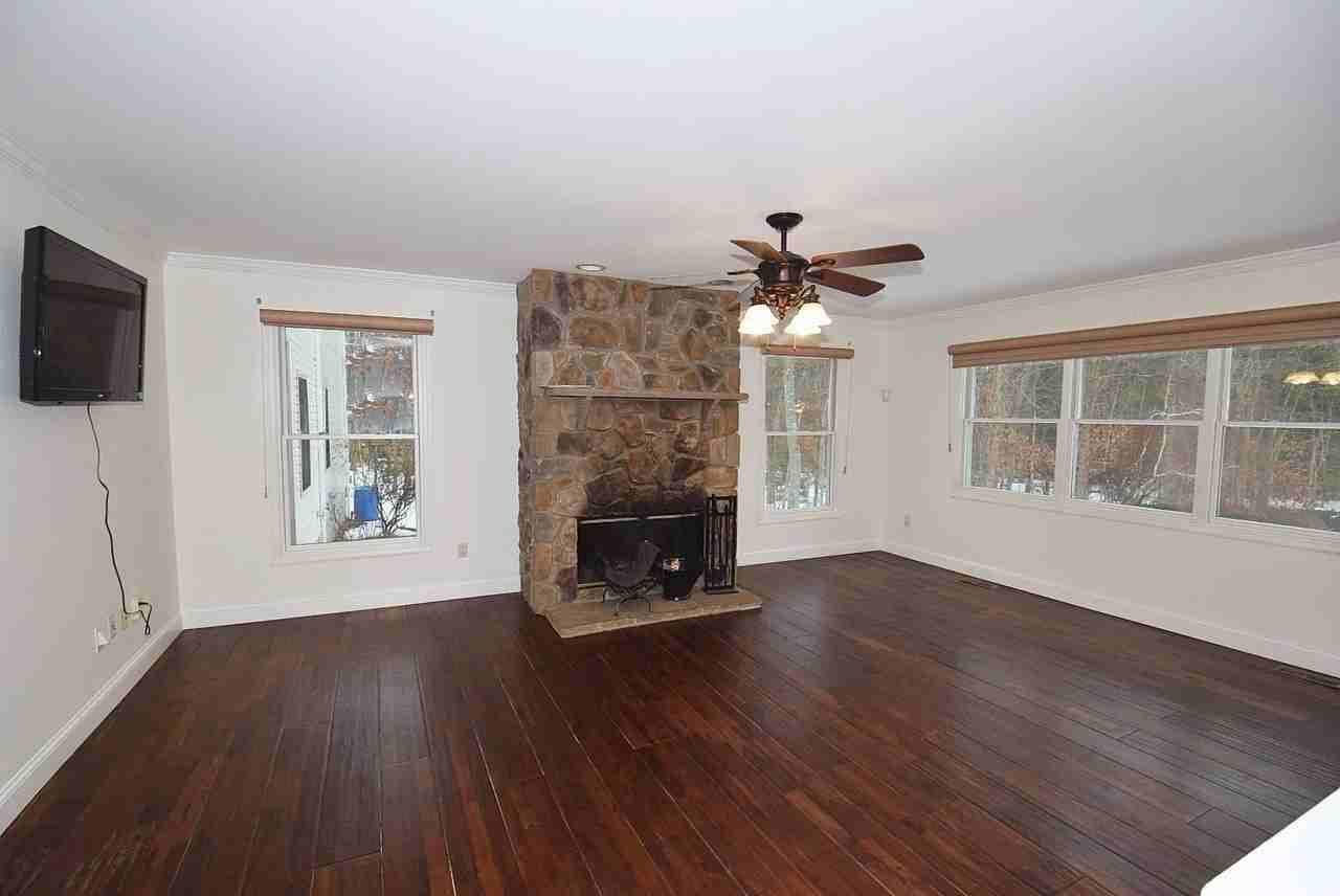 396 Eastport Manor Rd - Photo 5 of 13