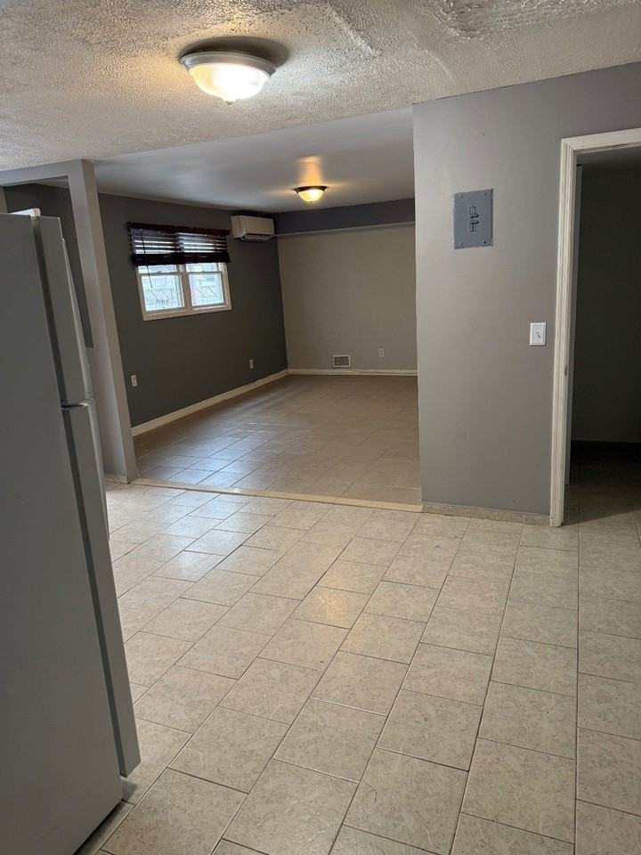 59 Lisa Ln - Photo 7 of 8