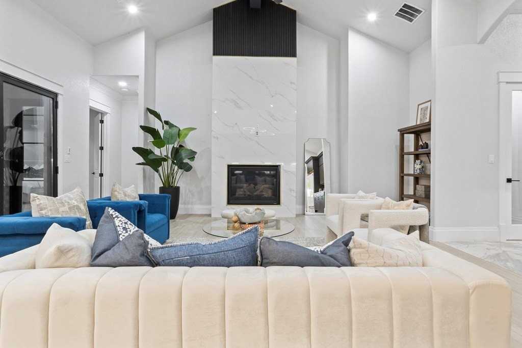 2011 Community Ln - Photo 3 of 26