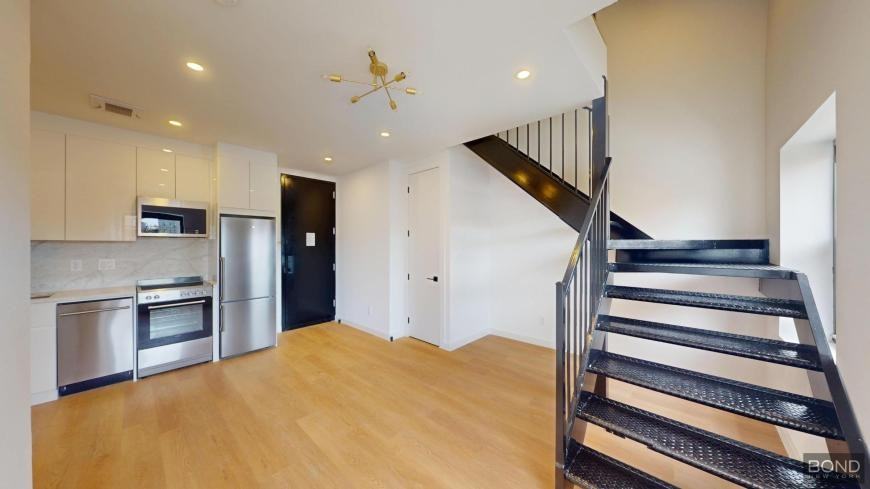 250 Union Ave - Photo 5 of 10