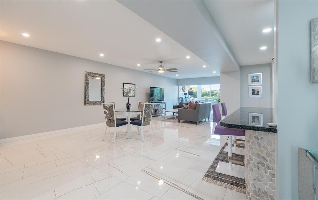 333 Sunset Dr - Photo 2 of 31