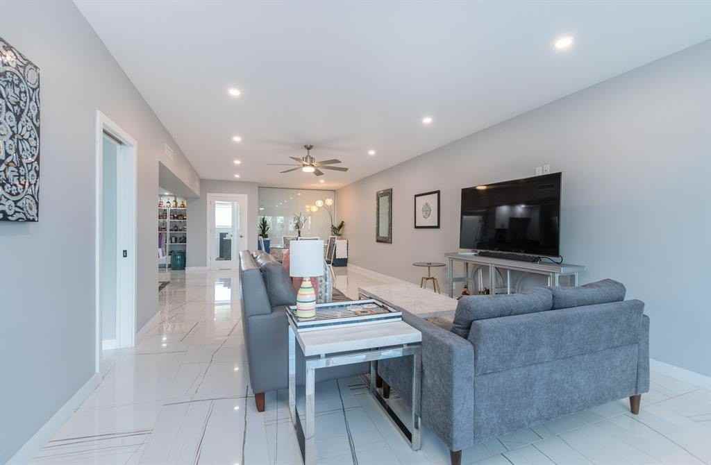 333 Sunset Dr - Photo 7 of 31