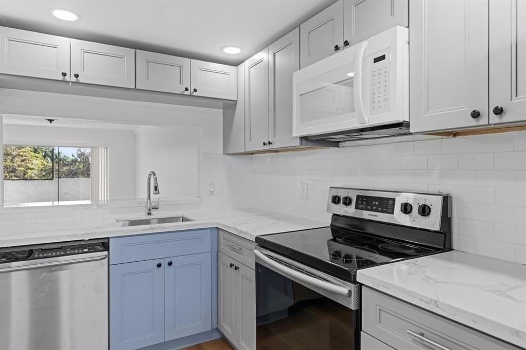 6075 N Sabal Palm Blvd #301