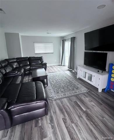 3236 Rio Vista St - Photo 2 of 9