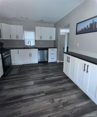 3236 Rio Vista St - Photo 3 of 9