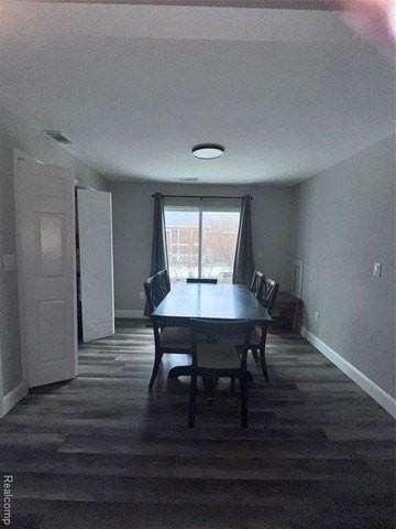 3236 Rio Vista St - Photo 5 of 9