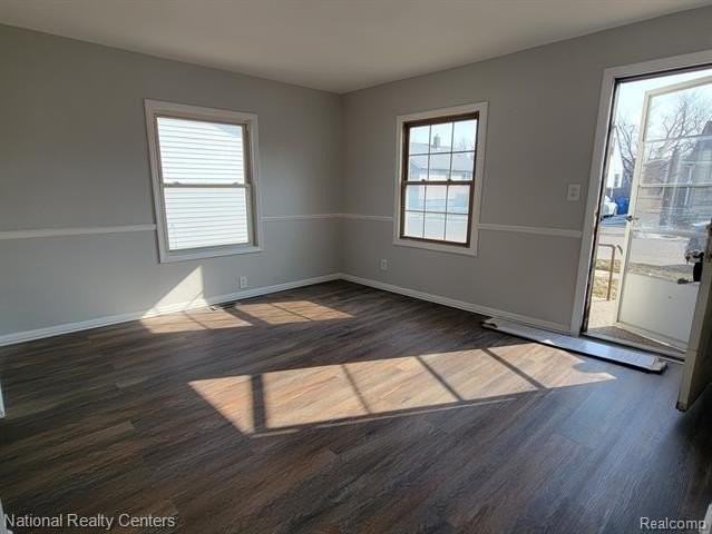 7527 Ford Ave - Photo 2 of 14