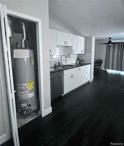 3066 Greenlawn Ave - Photo 4 of 11