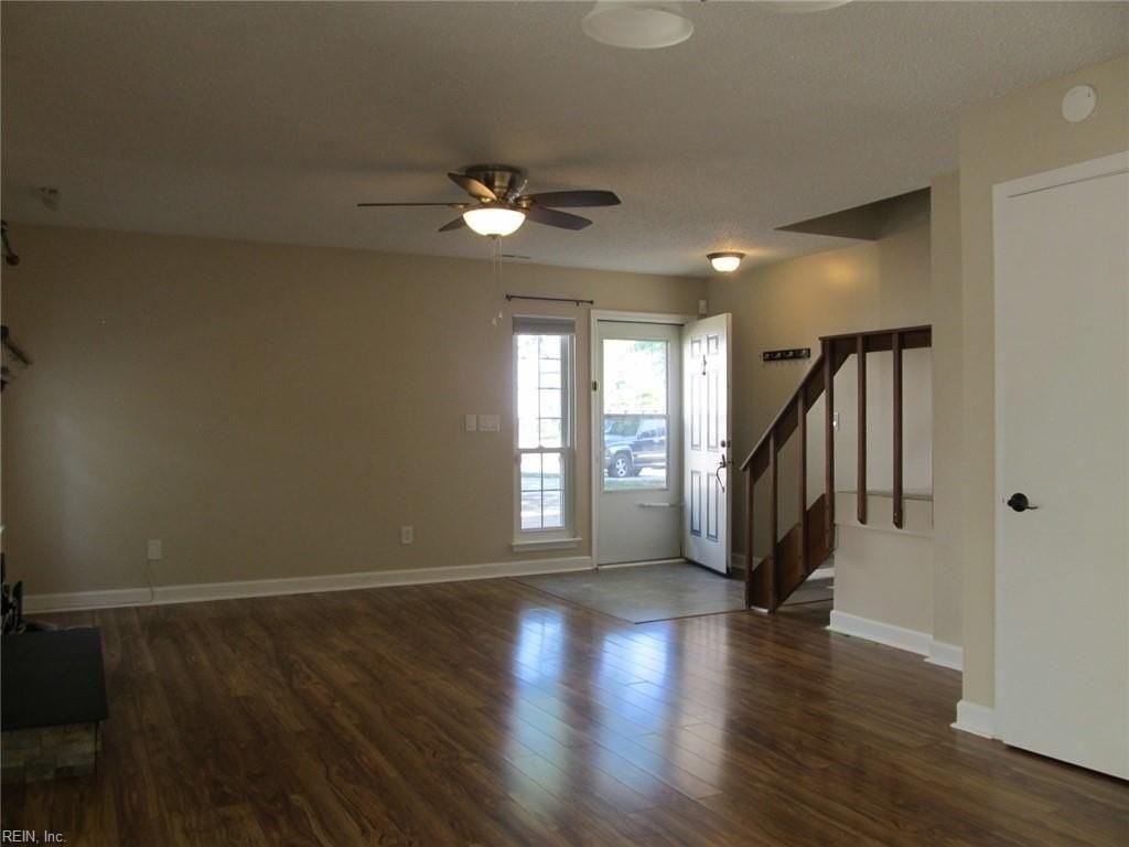 4650 Genoa Cir - Photo 2 of 31