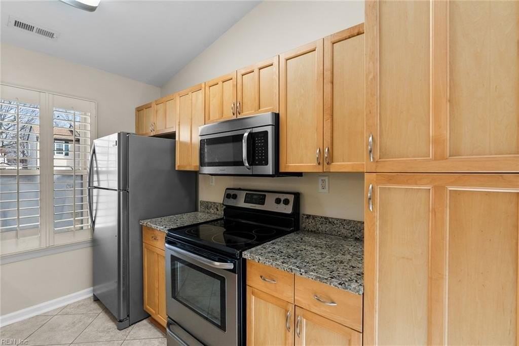 3817R Clearwood Ct - Photo 3 of 28