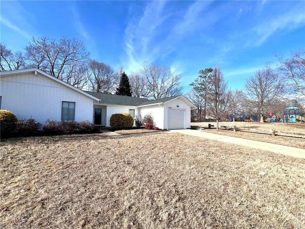 5069 Holly Farms Dr - Photo 4 of 49