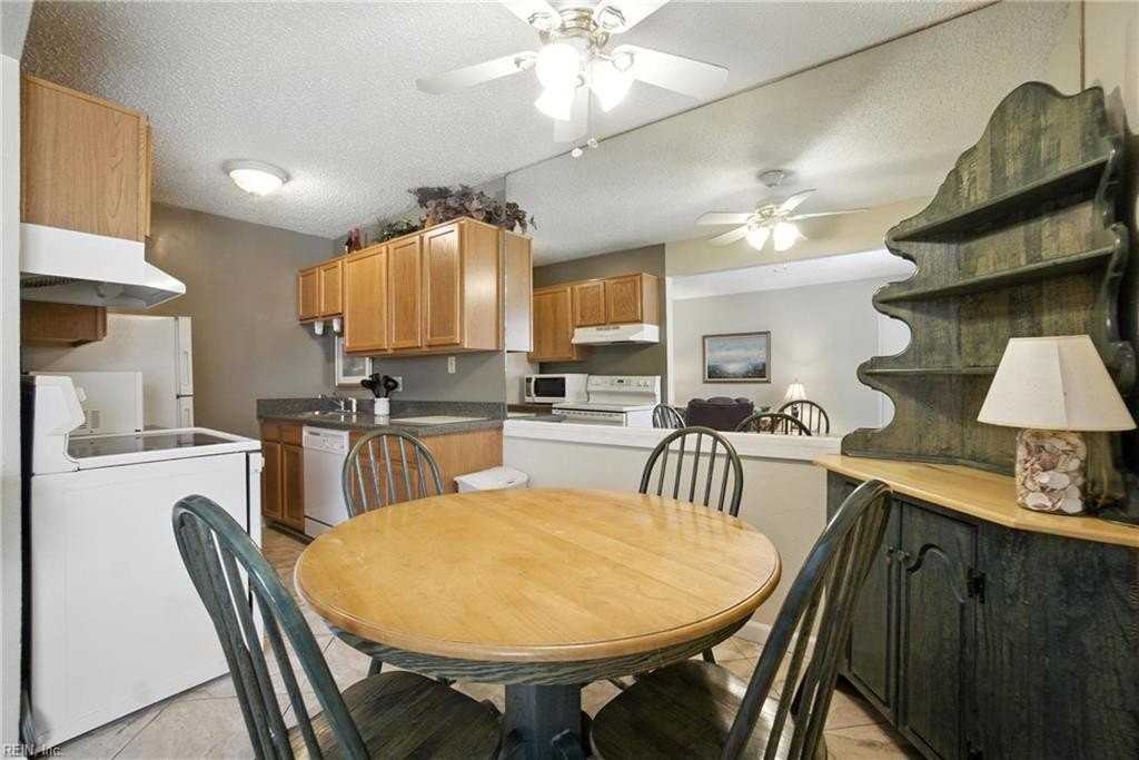 905 Leisure Sq #100 - Photo 5 of 10