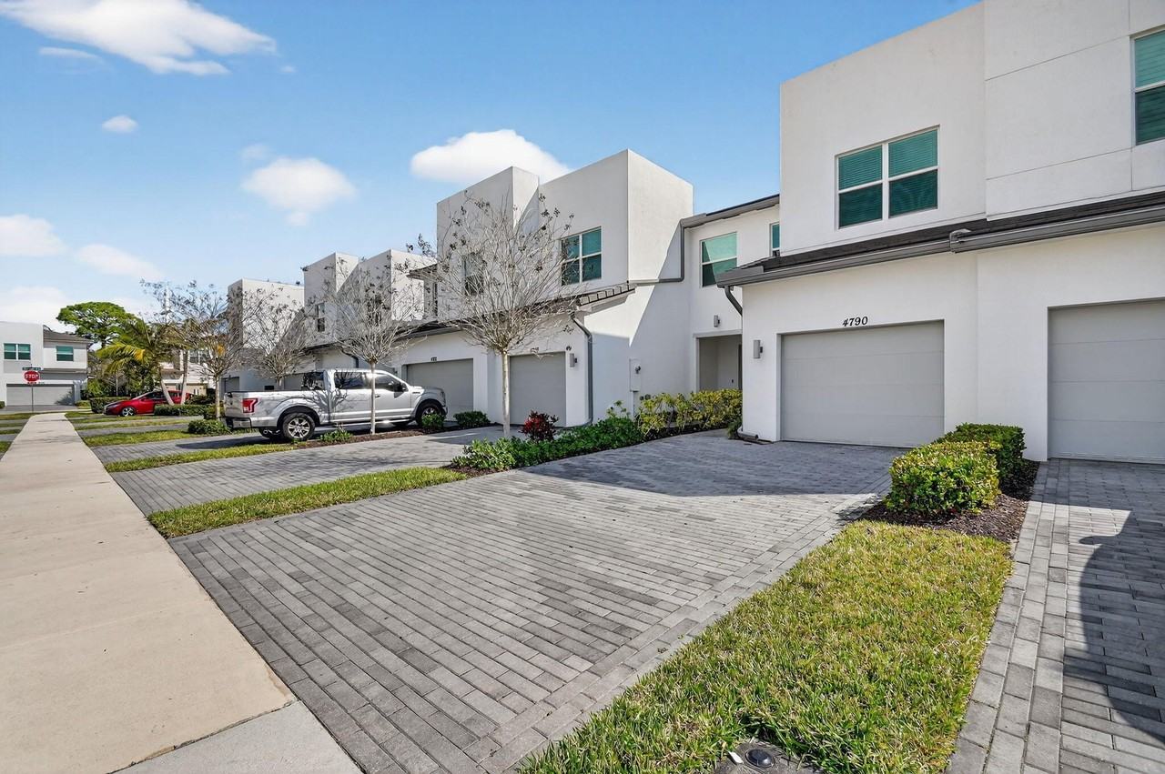 4790 Navali Dr - Photo 4 of 50