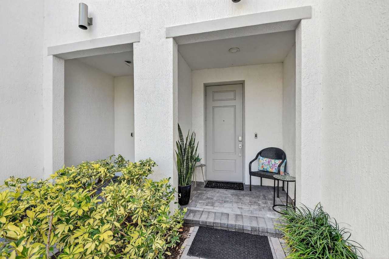 4790 Navali Dr - Photo 5 of 50