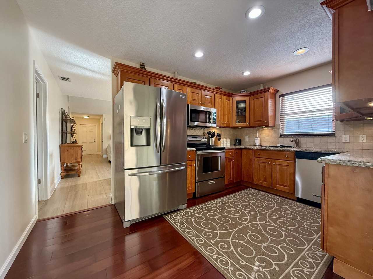 420 Park Forest Way - Photo 4 of 11