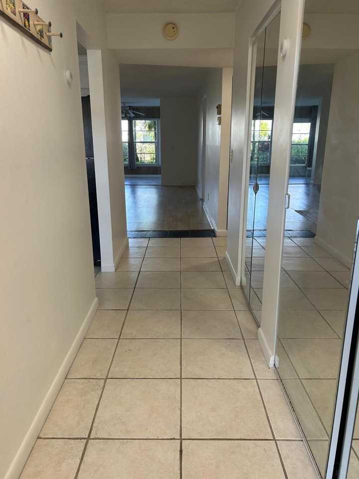 25 Abbey Ln #104 - Photo 4 of 25