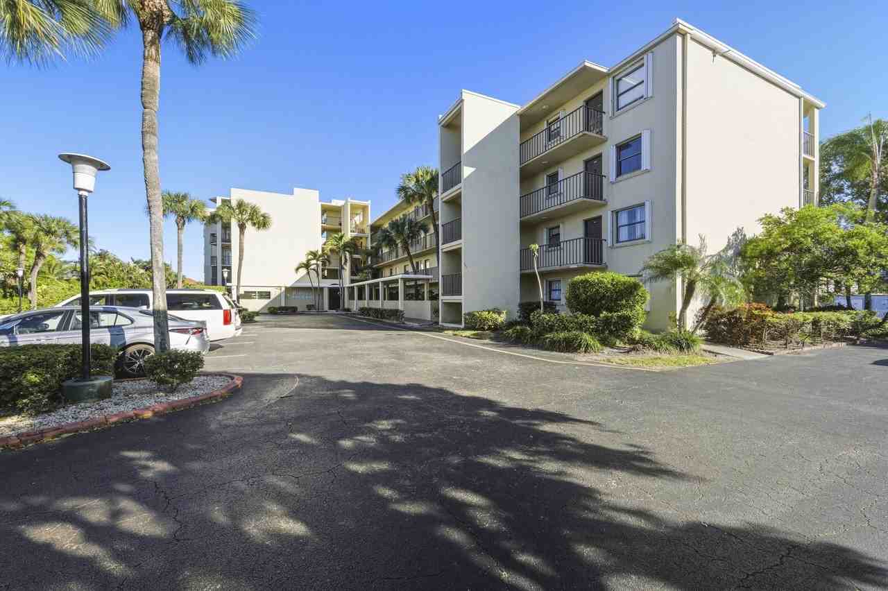 890 N Federal Hwy #406 - Photo 2 of 50