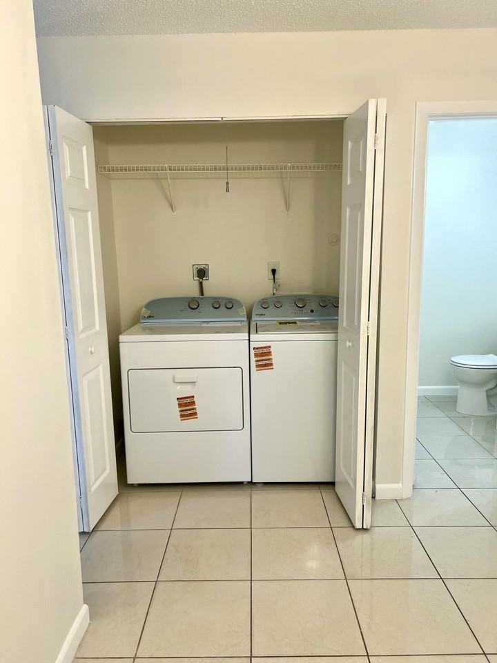 102 Shoreview Dr #102 - Photo 4 of 21