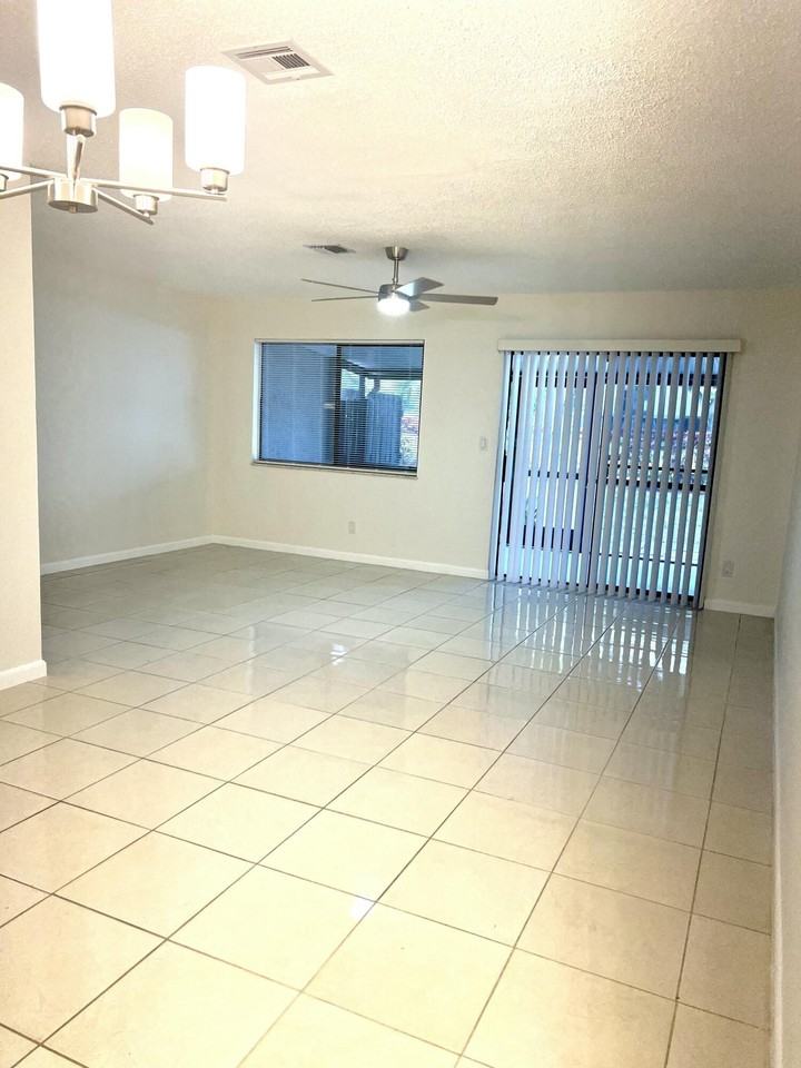 102 Shoreview Dr #102 - Photo 6 of 21