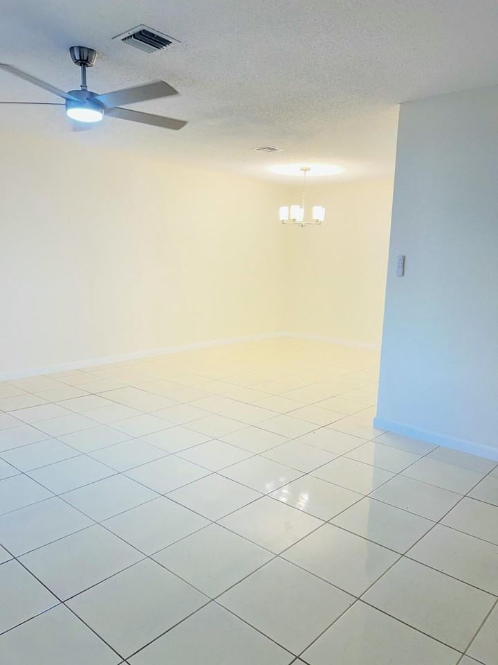 102 Shoreview Dr #102 - Photo 7 of 21