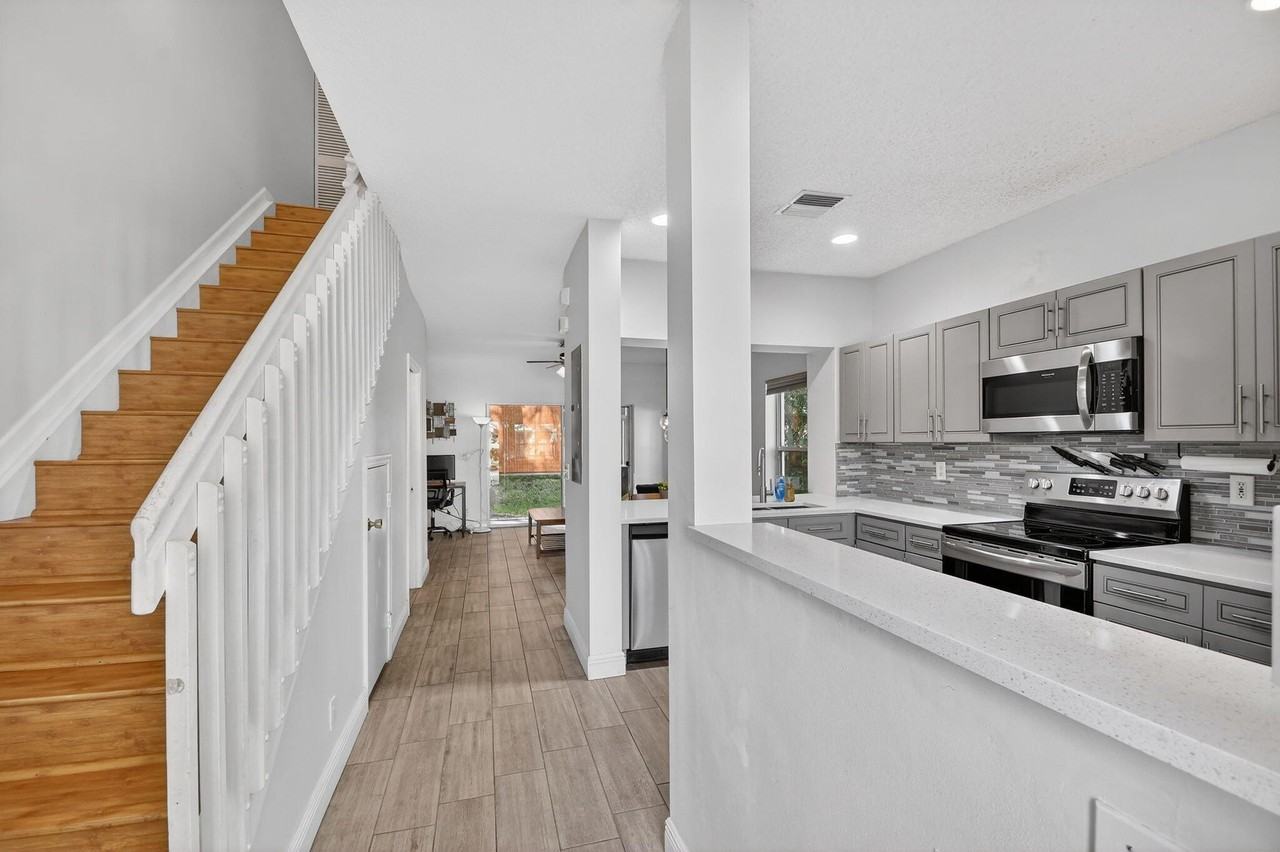 5015 Palmbrooke Cir - Photo 6 of 50