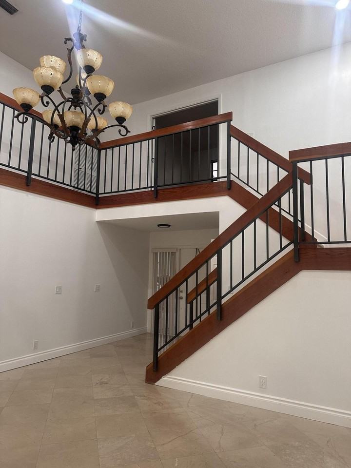 1752 Shoreside Cir - Photo 5 of 26