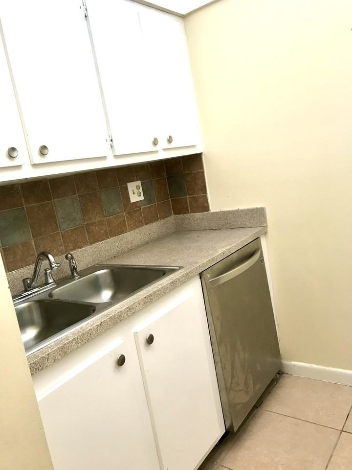 4141 Nw 90th Ave #103 - Photo 6 of 14