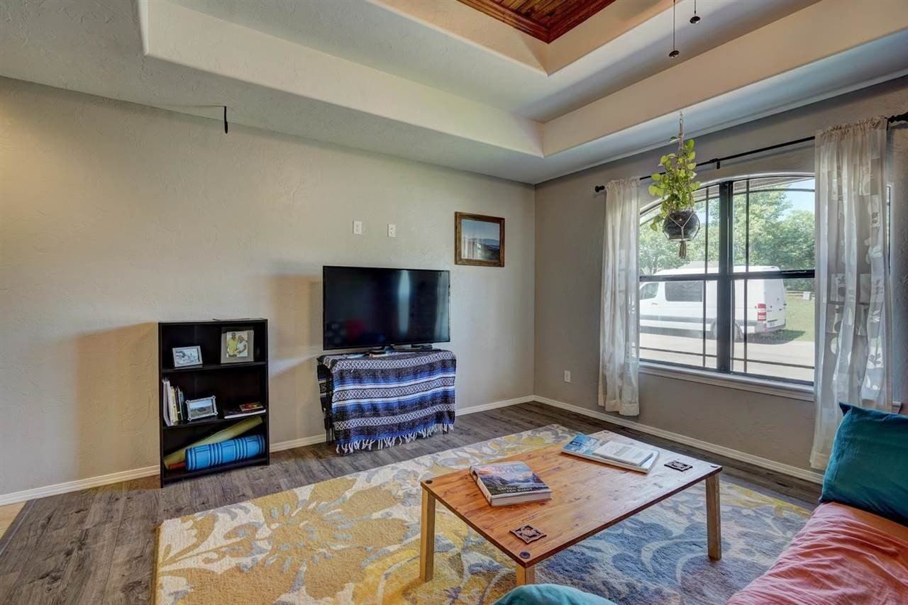 2321 Timbercrest Dr - Photo 5 of 27