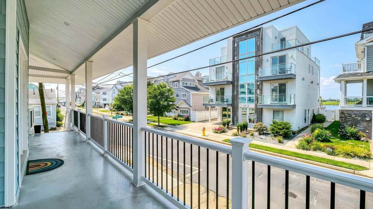 129 N New Haven Ave - Photo 3 of 20