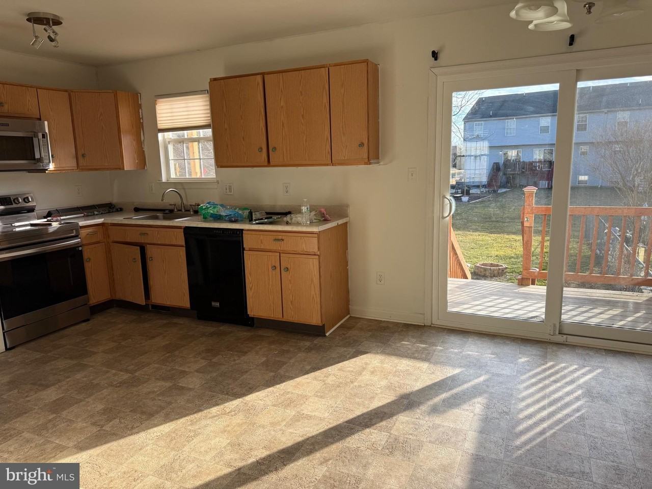 675 Widener Ln - Photo 4 of 10