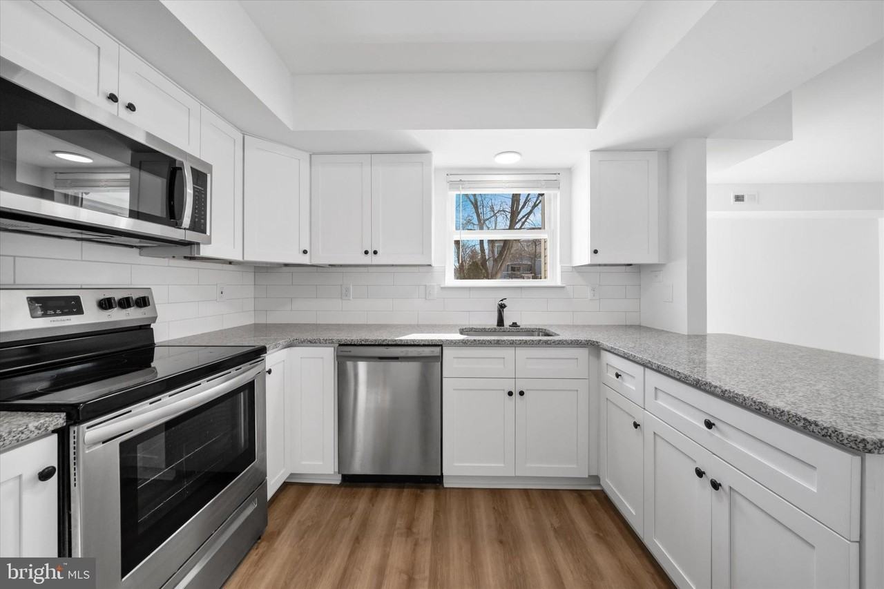 11 Wedgefield Ct - Photo 6 of 26