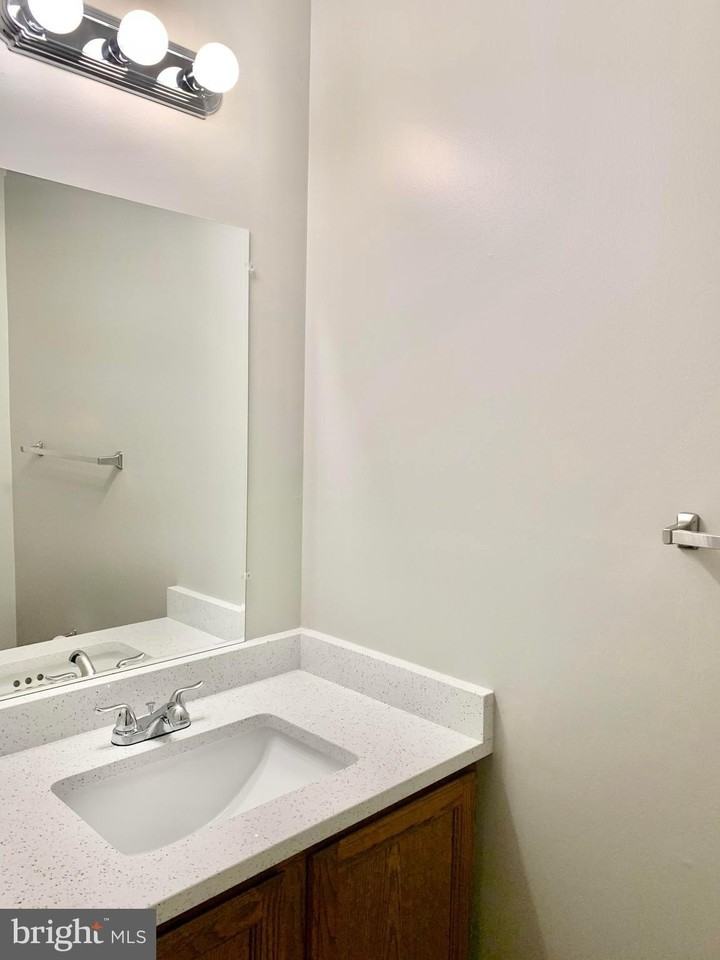 232 Kirbys Landing Ct - Photo 5 of 34