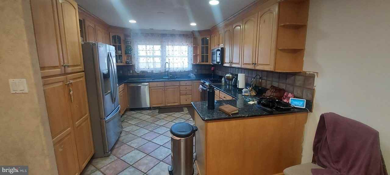 18523 Mountain Laurel Ter - Photo 3 of 32